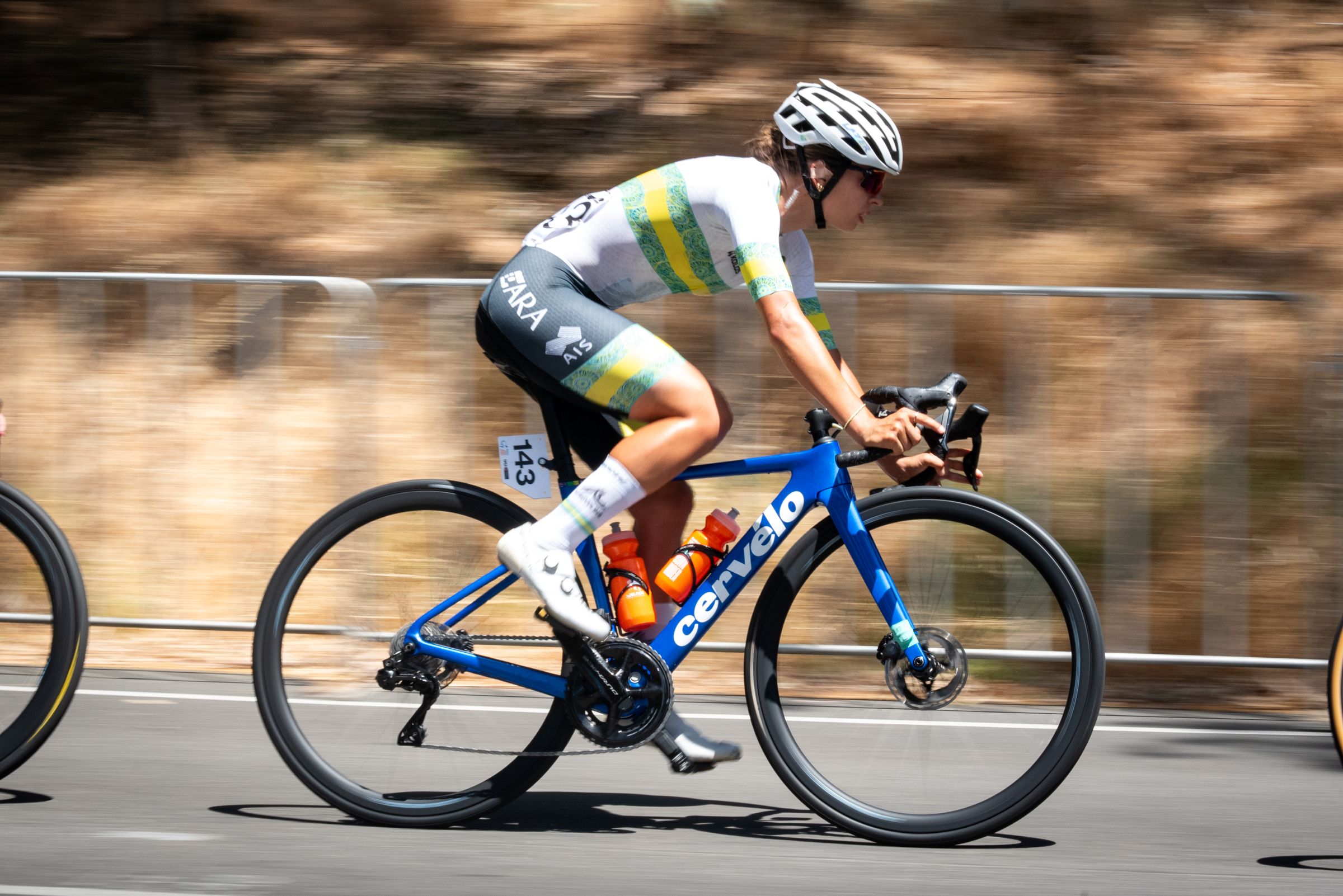 Tully Schweitzer competing for the ARA Australian Cycling Team at the women's 2026 Tour Down Under.